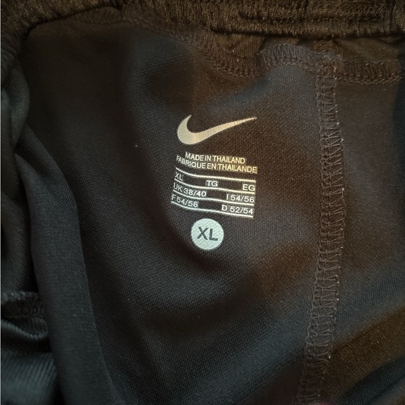 Nike Black and Gray Basketball Shorts with Elastic Waistband - Picture 3 of 3
